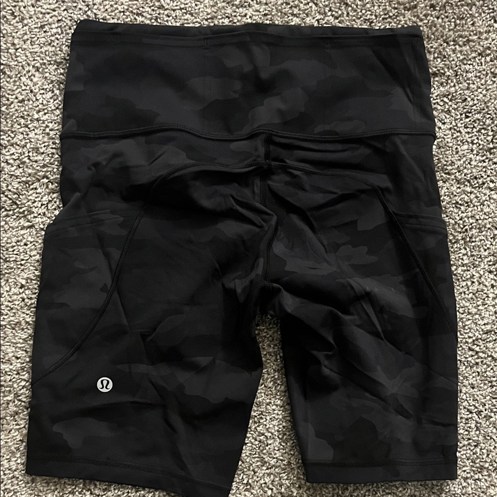 lululemon athletica Women's fast and free Black Camo Shorts size 6